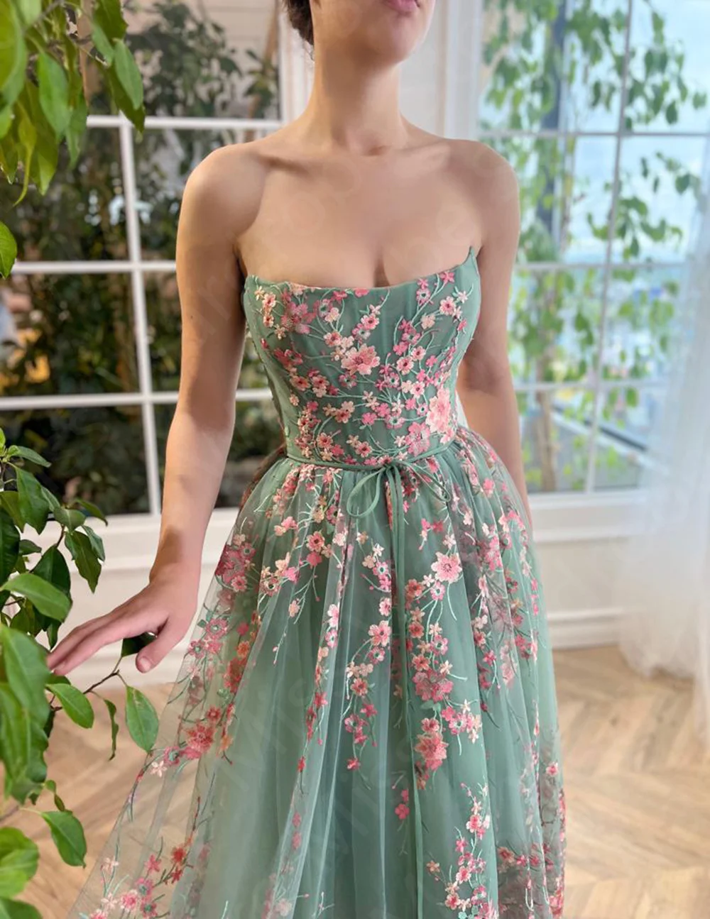 Customized 2025 New Sage Prom Dresses Short Wedding Party Dresses Lace Strapless Evening Gowns Mid Calf Length Contrast Color