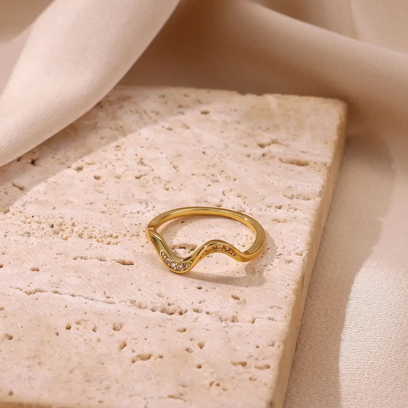 Minimalist Cubic Zirconic Wave Curved Rings For Women Gold Color Wedding Promise Ring Female Ladies Jewelry Christmas Gift ﻿