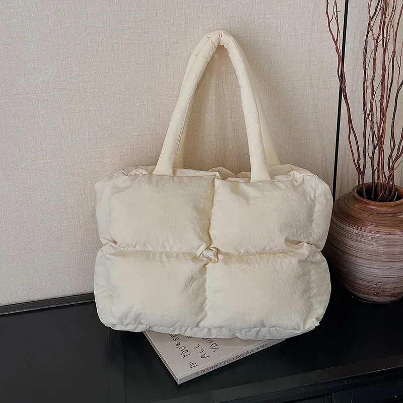 

Fresh Arrival Down Filled Cotton Women's Handbag Minimalist Cotton Padded Sky Tote Soft Checkered Single Shoulder Bag