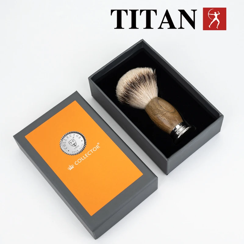 titan-razor-brush-wood-handle-badger-hair