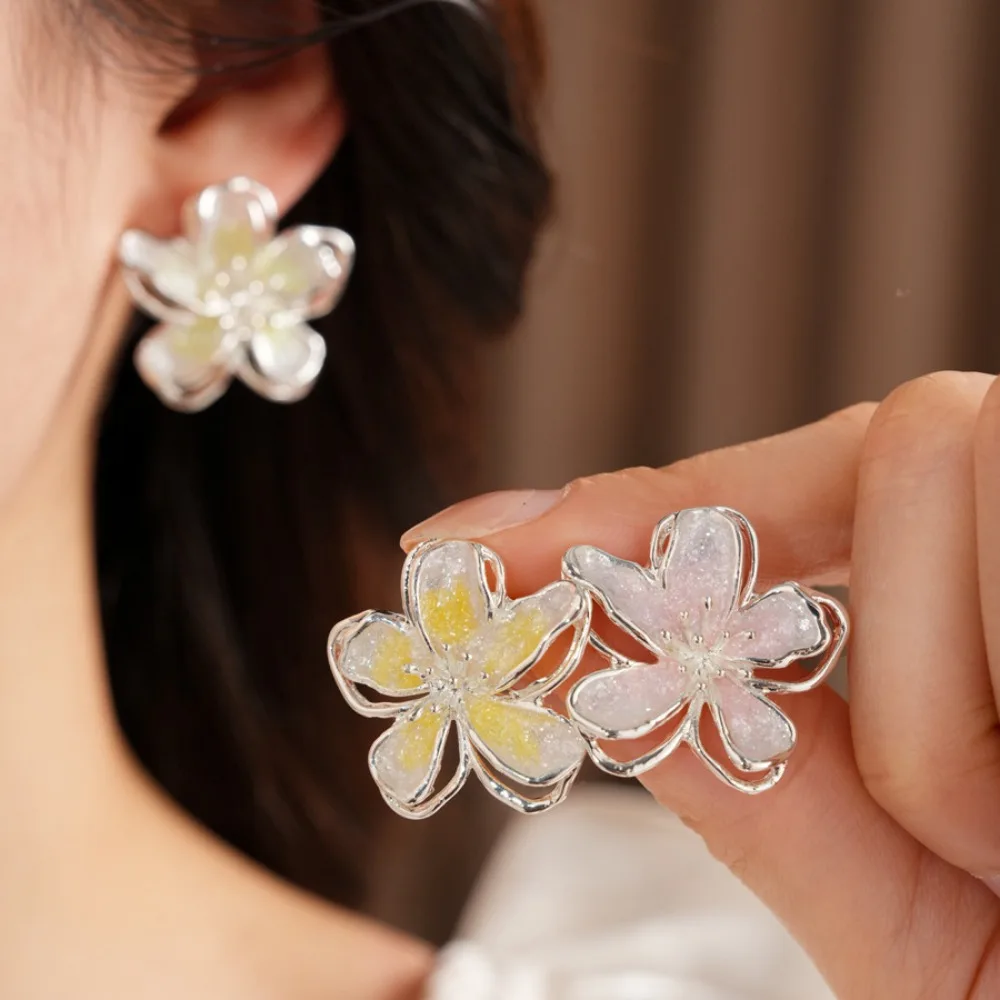 Sweet Dopamine Multi Color Gradient Enamel Oversized Petal Floral Stud Earrings for Women Cute Garden Party Accessories Jewelry