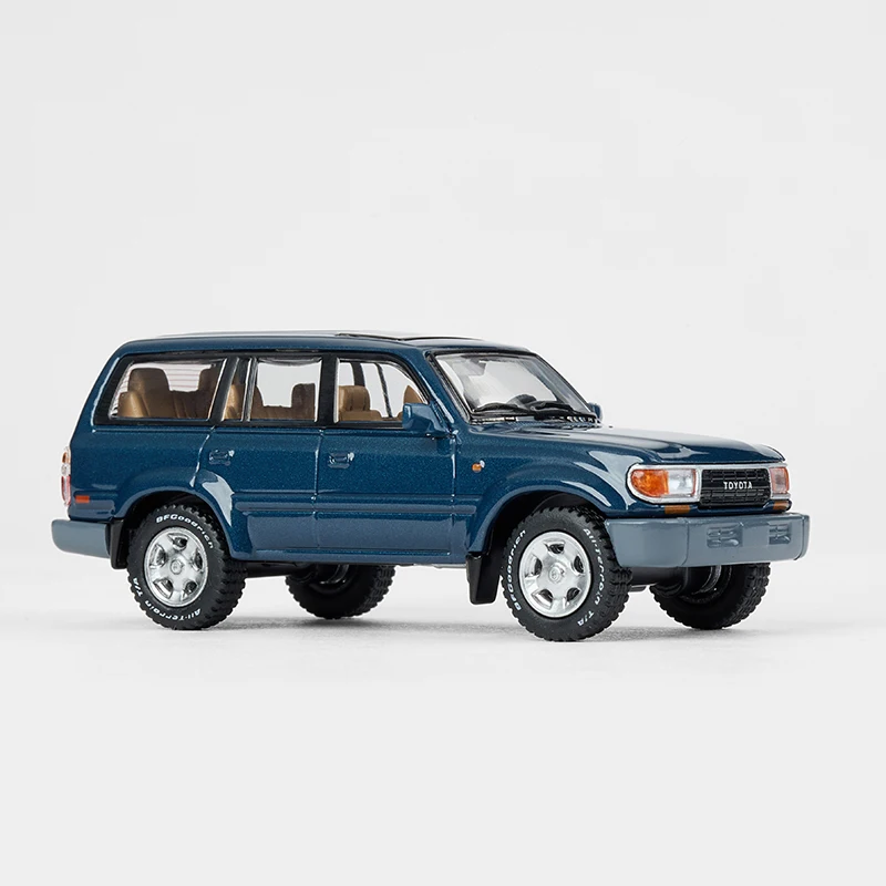 MASSDI Alloy 1/64 LAND CRUISER LC80 TYT1006 Car Model Ornament Souvenir Display Collection Hobby Gift