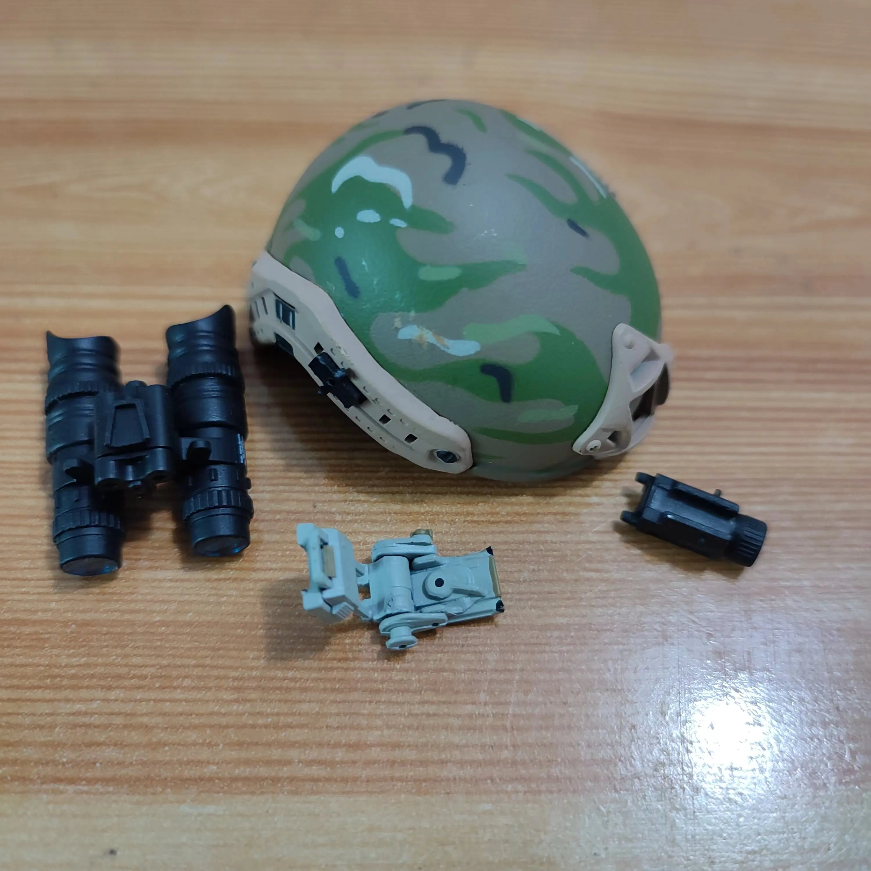 Casco militar a prueba de balas, accesorio a escala 1/6, Camuflaje sin agujero, cuerpo de cabeza de soldado de 12 ", 62004