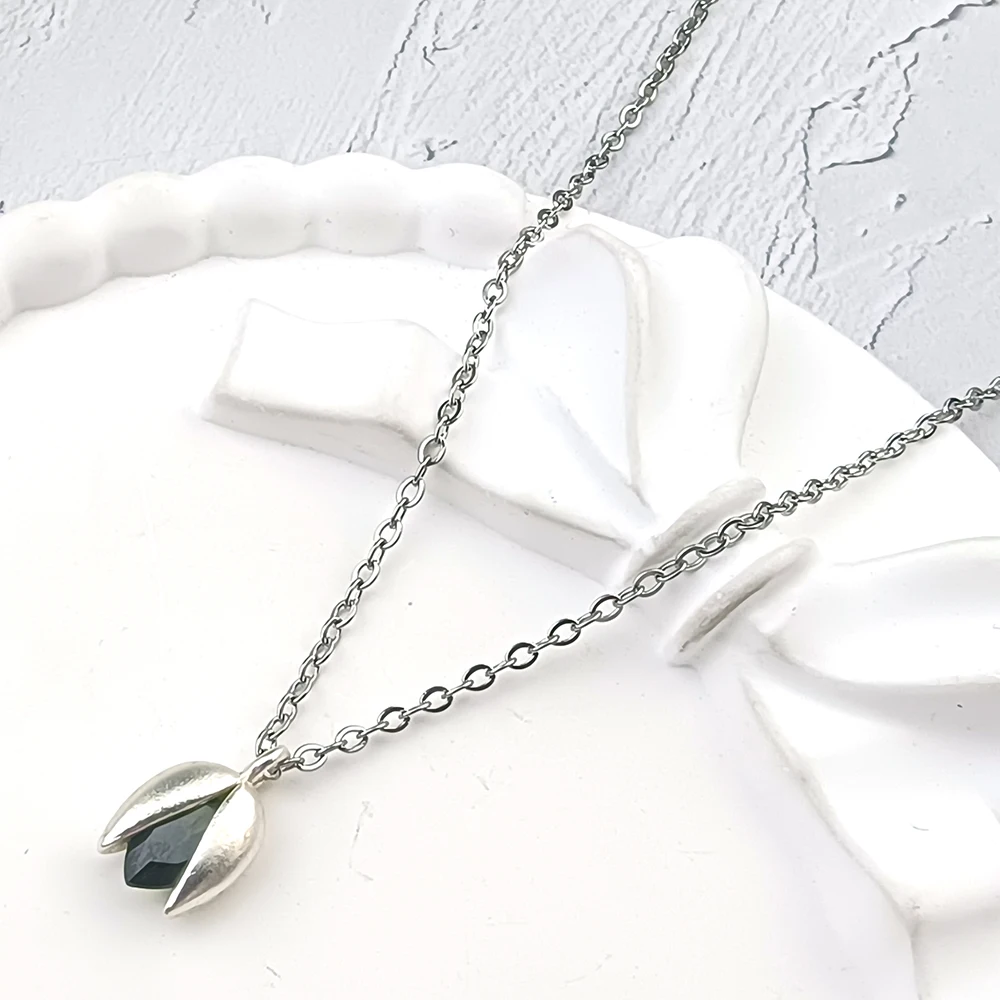 Pistachio Pendant Necklace Olive Green Crystal Nuts Food Design Minimalist Women Delicate Jewelry Gift