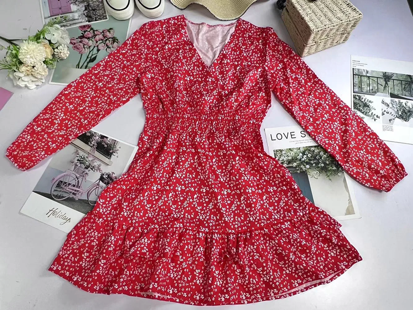 French temperament super good-looking a word floral short dress spring dress women 2024 new high-grade early spring V-neck skirt