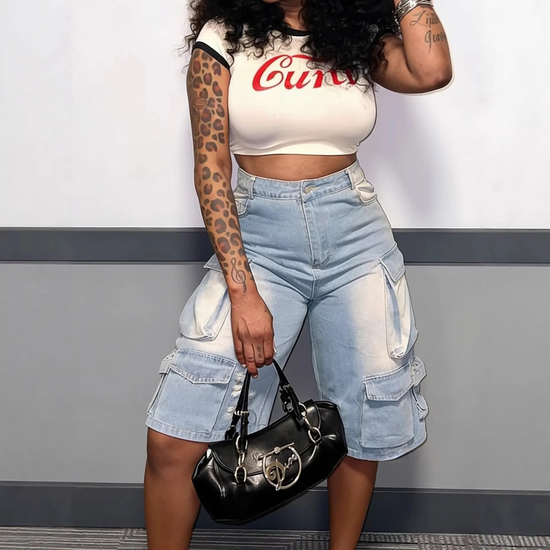 

Women Cargo Jeans Denim Short Trousers Pockets Knee Lenth Mid Waist Zipper Straight Loose Fit Y2k Streetwear Casual 2026 Summer