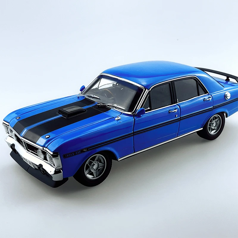 

No Box Diecast 1/18 Scale FORD FALCON Simulation Alloy Car Model Adult Toy Collectible Toy Gift Souvenir Display Ornament
