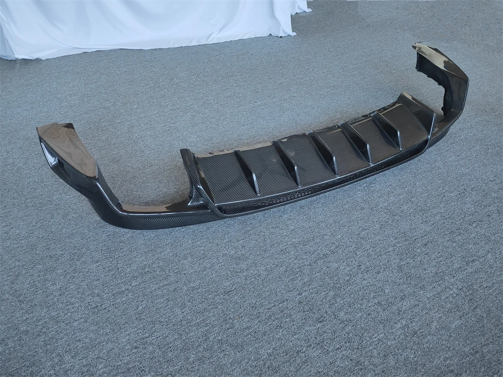 Genuine LD Style Rear Lip and Bumper Diffuser Body Kit Carbon Fiber LD Style forMaserati Levante Body Parts 5