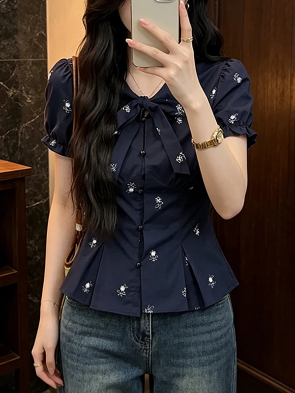 

plus Size Summer Women's Shirt Embroidered V-Neck Short Sleeve Slimming Waist T-Shirt Korean Style Breathable Casual Top