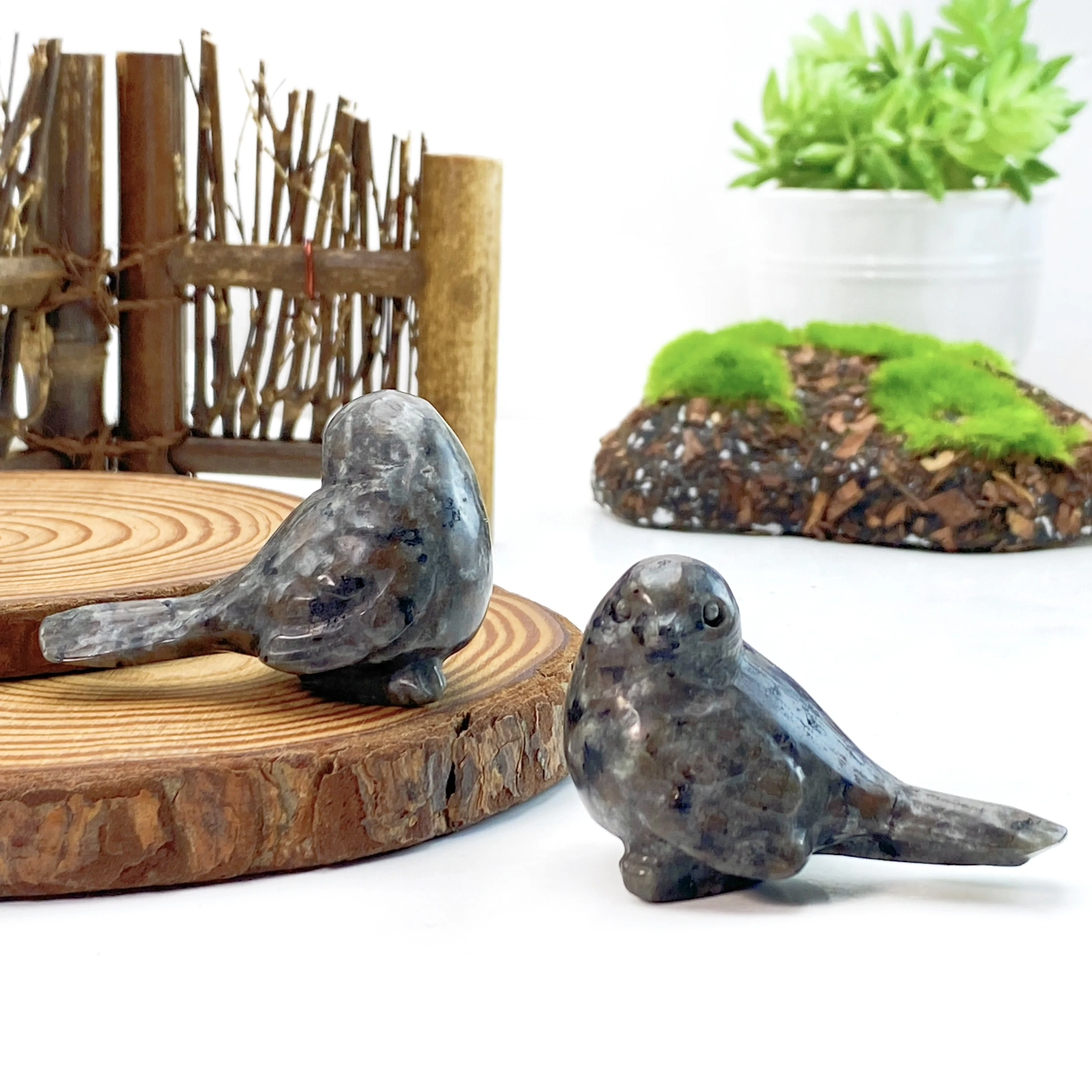 1PC Yooperlite Bird Carving-UV Fluorescent,Irregular Shape,Stone Collections,Halloween/Christmas Day Gift,DIY Decora,Room Decora