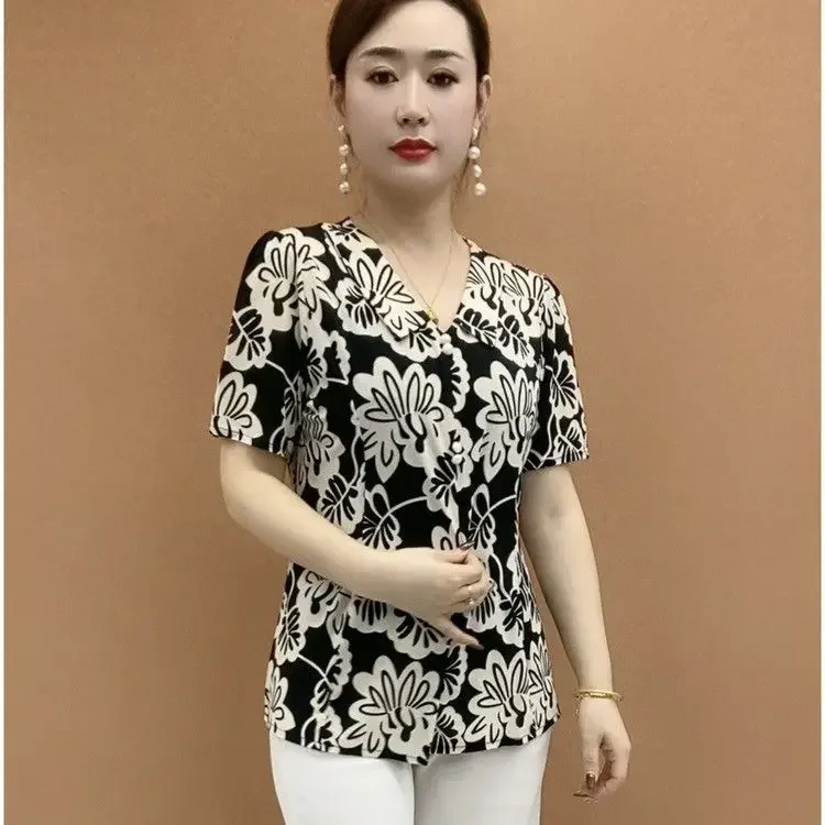 

T-shirt in Large Size Collar Summer Versatile New Style Middle Aged and Elderly Polka Dot Short Sleeved
