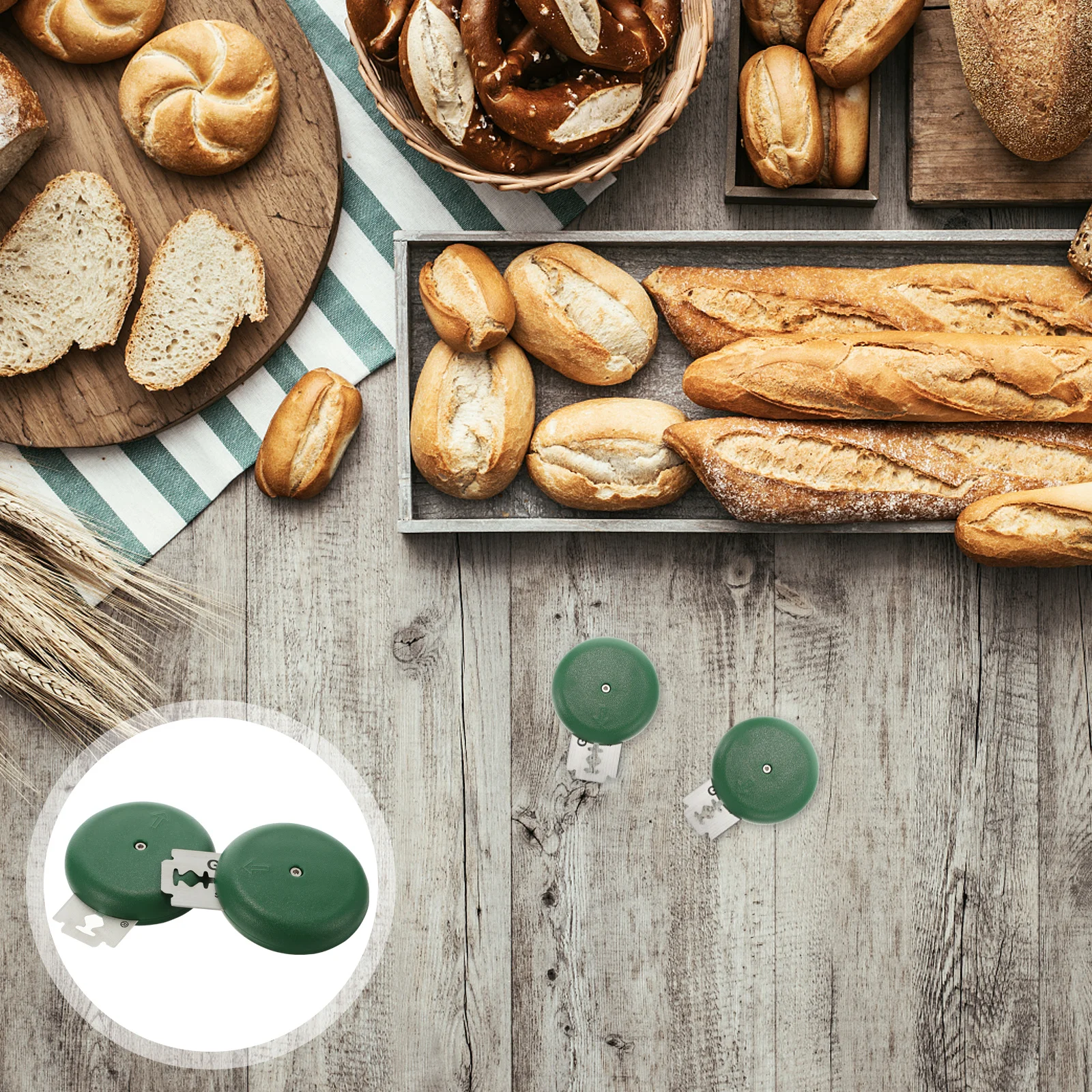 

2Sets Bread Appearance Cutter Ergonomic Design Kitchen Slicer for Homemade Bread Recycled Storage Simple Cake Cutter Baking