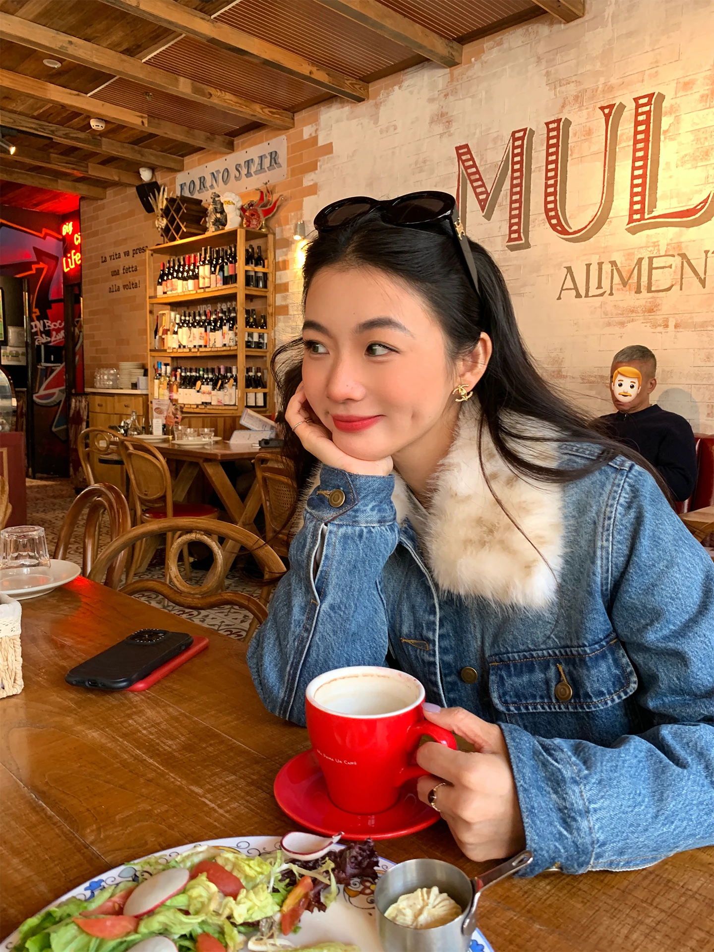 

Женская утепленная джинсовая куртка из хлопка, зимняя теплая короткая куртка с меховым воротником, повседневная, прямого кроя, с длинными рукавами, однотонная