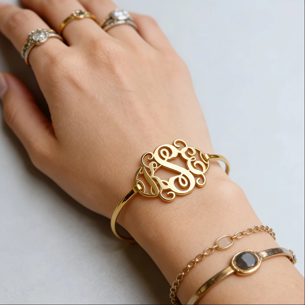 Fashionable and Minimalist Style Bracelet Interwoven Letters Hand Couple Letters Hollow Bracelet Suitable Banquets Festival Gift