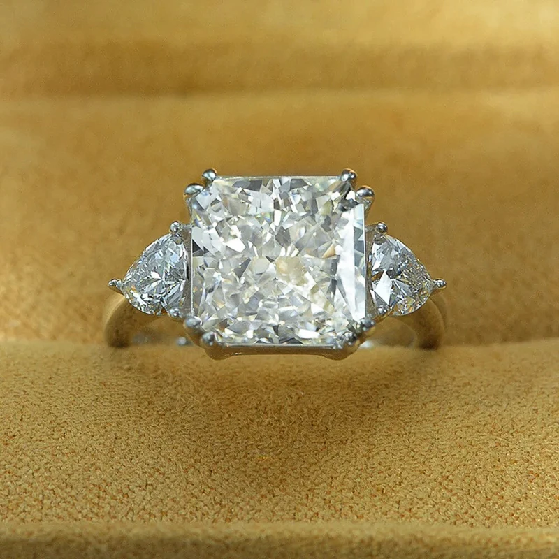 Huitan Modischer Damenring, vielseitig einsetzbar, für Partys, Alltag, bezauberndes Zubehör, eingelegter, glänzender Prinzessinnen-CZ-Schmuck, eleganter, schlichter Schmuck für Damen
