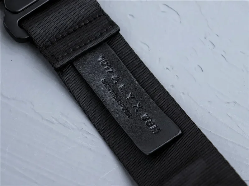 1017 ALYX 9SM Classic Rollercoaster Belt Men Women Silvery Metal Buckle ALYX Belts Jacquard Logo Labeled