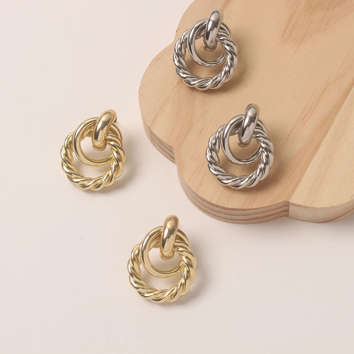 Vintage geometric twisted knot - Unique Women'S Formal Wear ulasan dan harga