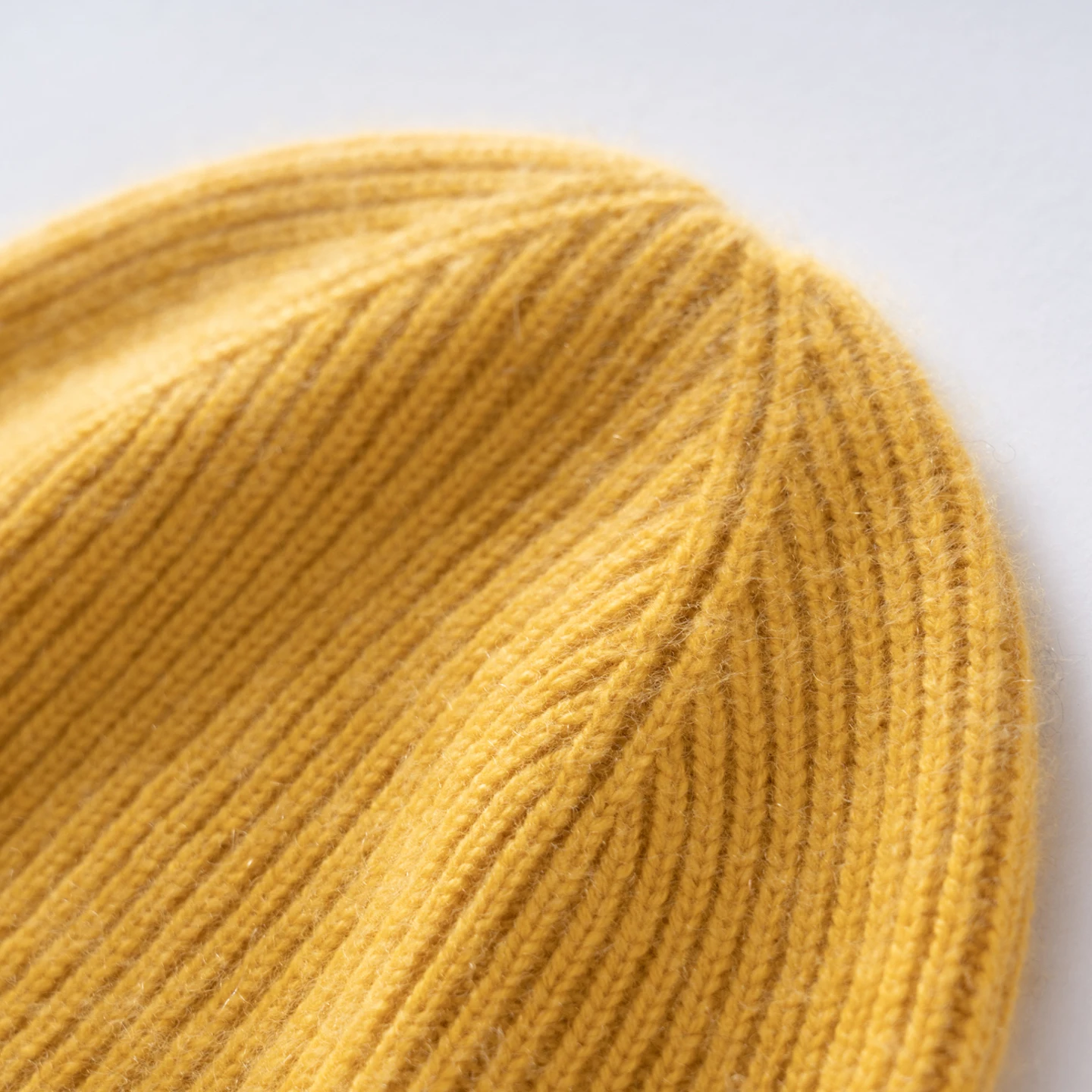 Hochwertige Kaschmir-Herbst-Winter-Baby-Mützen für Kinder, gerippte, umgeschlagene, gestrickte, weiche, warme, nahtlose Beanies für Jungen und Mädchen. – Detail 18
