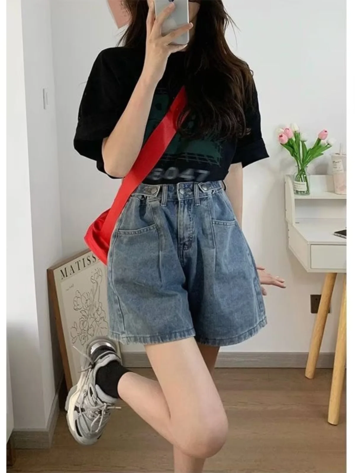 

High Waist A-Line Wide Leg Short Jeans Retro Design Summer Loose Slimming Hot Pants for plus Size Women Short And Compact