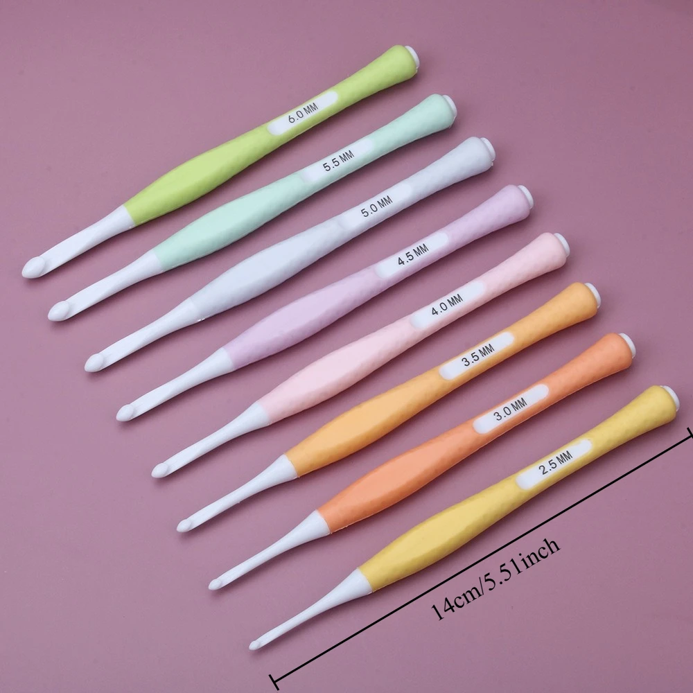 Inline Ergonomic Crochet Hook Set, 8 Sizes 2.5–6 mm product image