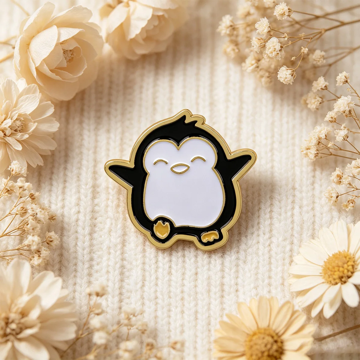 Penguin Enamel Pin Cute Brooch Lapel Pins Badge on Backpack Clothing Accessories Animal Jewelry Friends Gifts