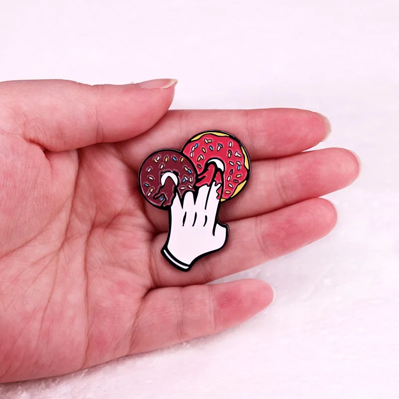 C4880 Cartoon Doughnut Enamel Pin Custom Brooch Metal Badge Cute Clothing Bag Accessories Jewelry Wholesale