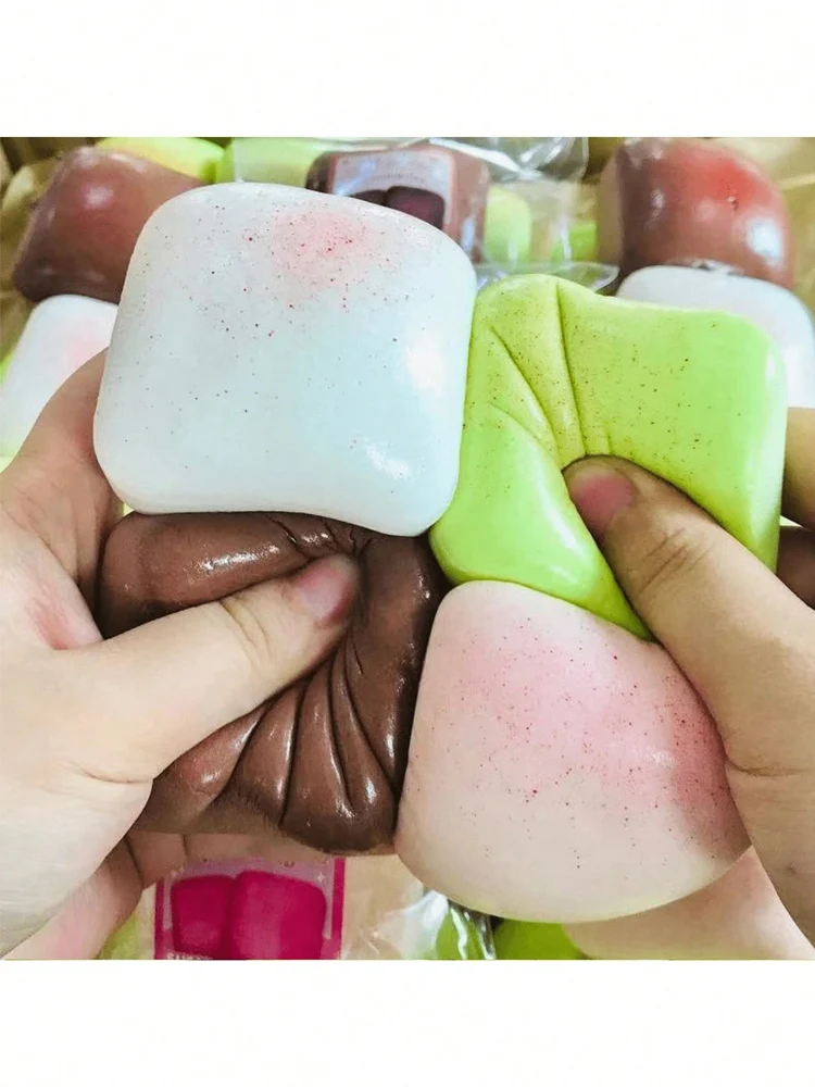 

Влажная и мягкая на ощупь текстура, гавайский квадратный кекс из искусственного полиуретана с эффектом медленного восстановления формы и свойствами снятия стресса – идеальный подарок для одноклассников.