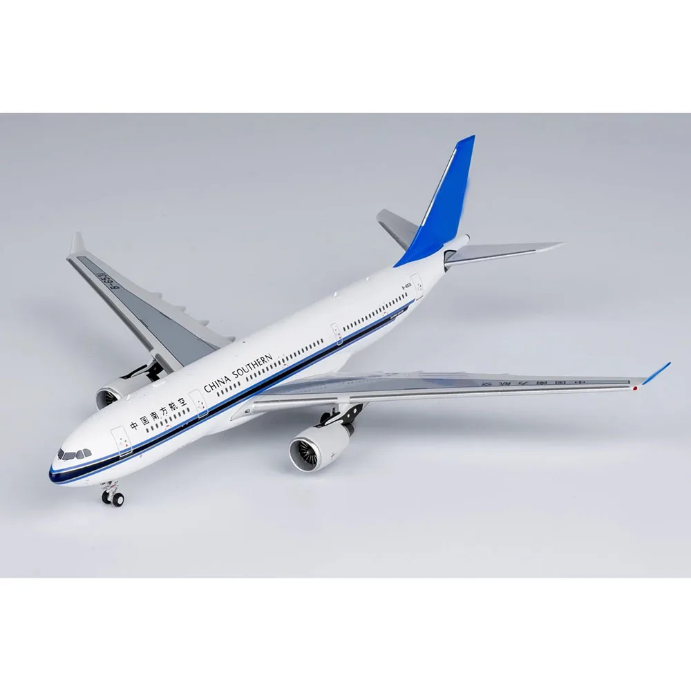 

Diecast NG 61073 China Southern Airlines A330-200 B-6531 Alloy Aircraft Model 1/400 Scale Finished Aeroplane Model Gift Toy