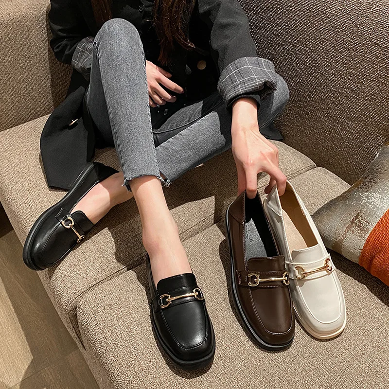 Women Loafers 2023 Spring British Style Women Leather Shoes Fashion Metal Buckle Thick Heel Shoes Retro Style Office Lady Shoes