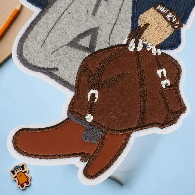 

Большая нашивка-аппликация в виде медведя, вышитая вручную, для декора одежды, аксессуаров, шитья, рукоделия, рюкзаков, текстиля