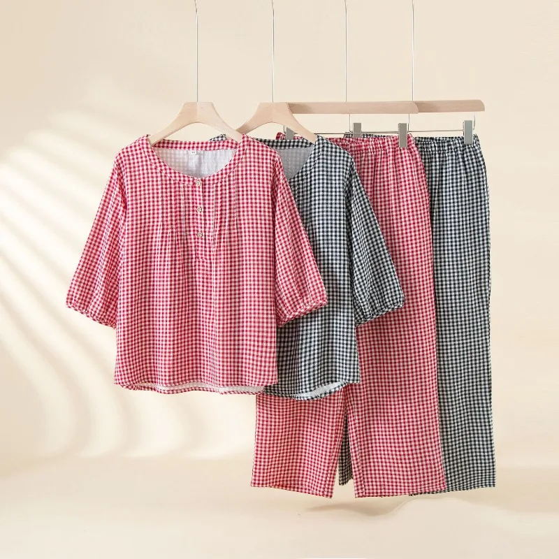 Women's Lightweight Cotton Blend Classic Gingham Plaid 3/4 Sleeve Pleated Partial Button-Front Pajama Set Loungewear.