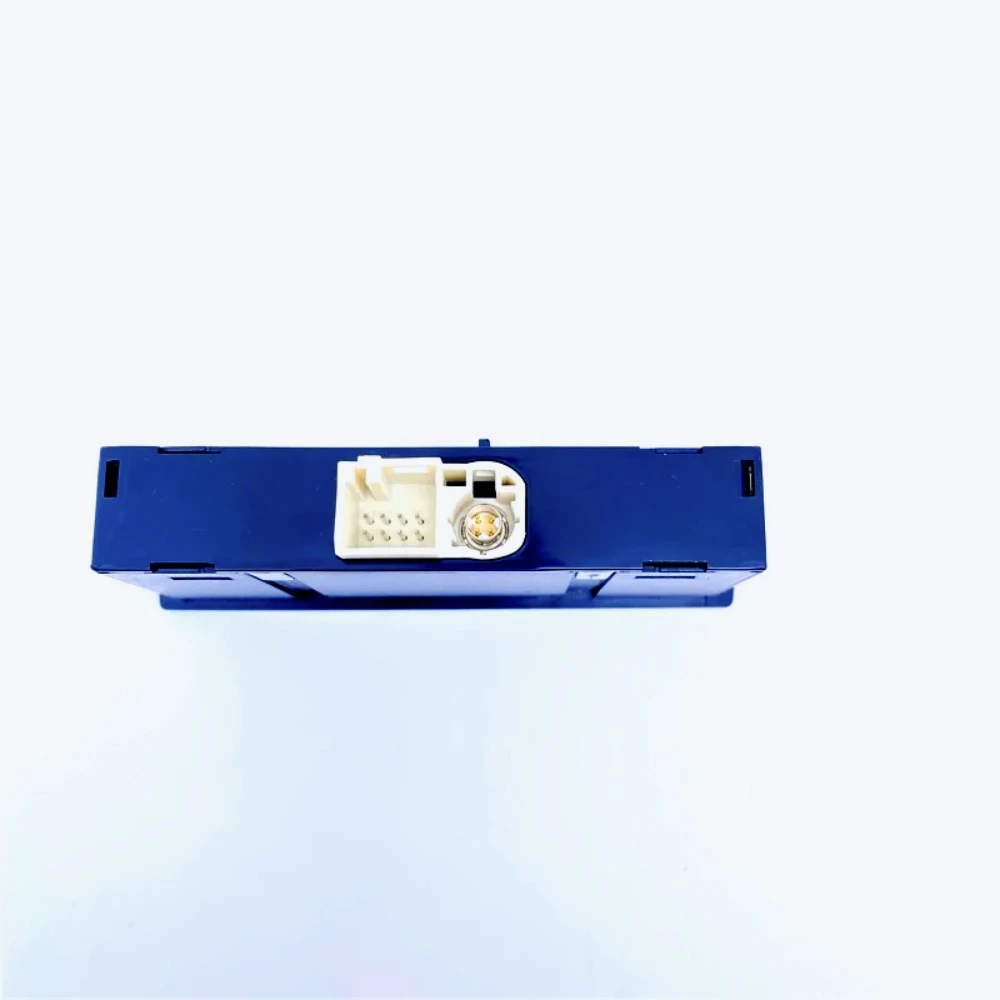 

AC-A1728202100 For Mercedes-Benz GLE CLA CLS USB Socket Connector USB-connector A172 820 2100