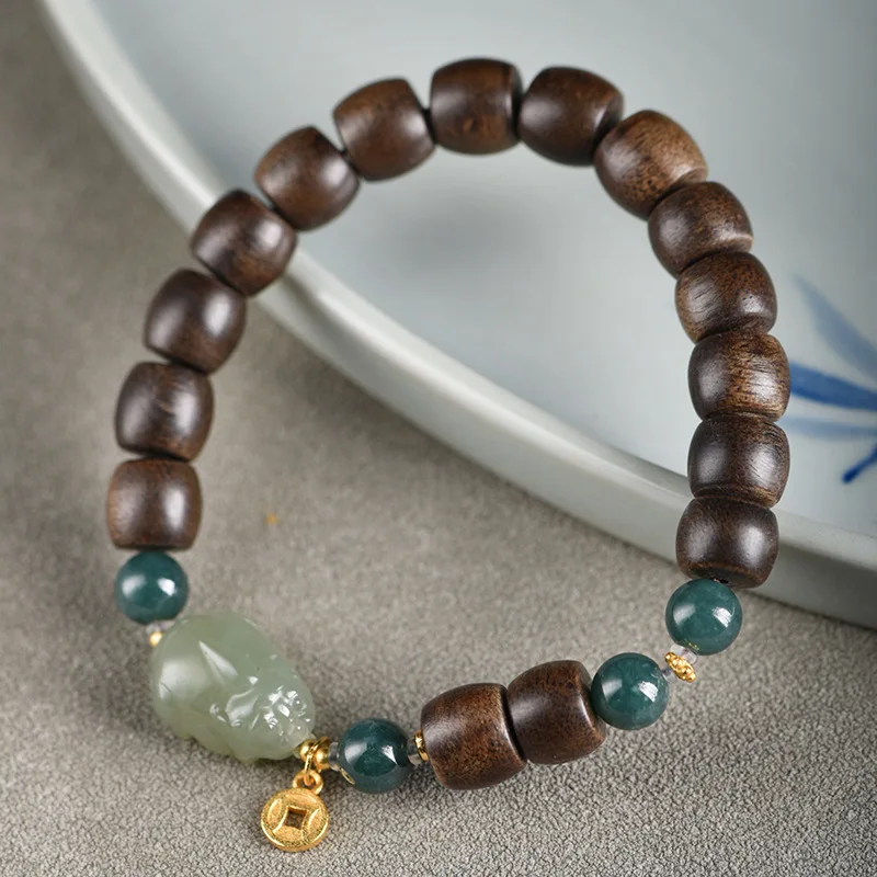 Indonesian Green Qi Nan Agarwood Pixiu Bracelet Sweet Flower Fruit Milk Fragrance Unisex Collectible Gift Rosary