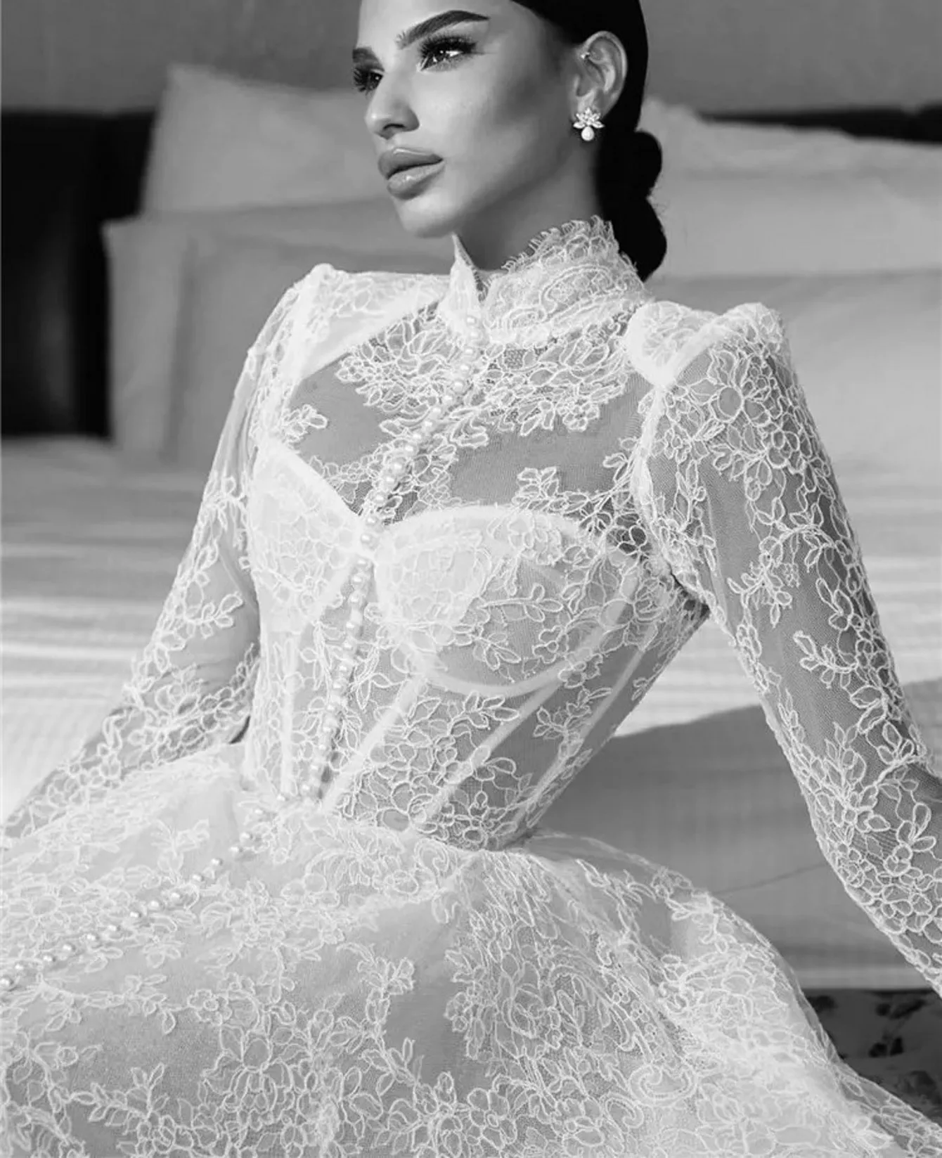 

Vintage Lace Church Wedding Dress 2026 High Neck Long Sleeves Pearls A-line Bridal Bride Gown Vestidos De Noiva