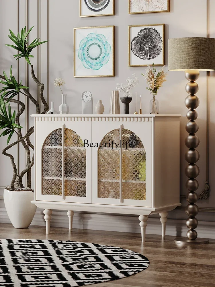 Franse Crèmekleurige Sideboard Kast Inductielamp Glas Display Massief Houten Toegangskabinet