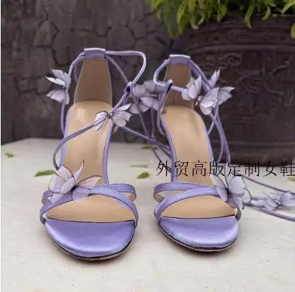 Lawendowy Niebieski Srebrny Jedwabny Motyl Dekoracja Sandały na wysokim obcasie Kobiety Lato Otwarty palec 8 CM Szpilka Bankiet Sukienka Buty