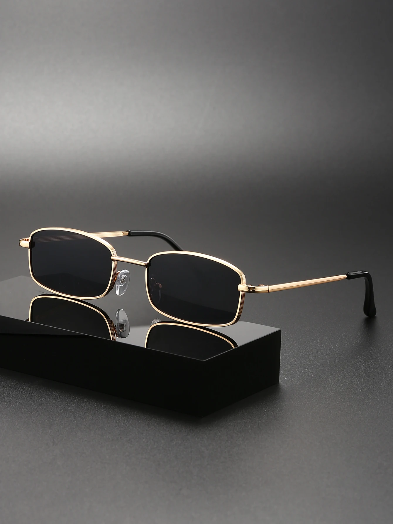 Street Fashion Essentials - 1-Piece Men's Sunglasses Beach Vacation Travel
