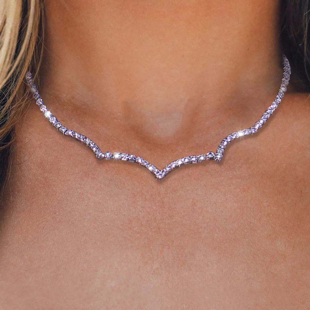 simple-wavy-pattern-collarbone-chain-necklace-for-women-luxury-designer-rhinestone-exquisite-neck-jewelry-gift-wedding-accessory