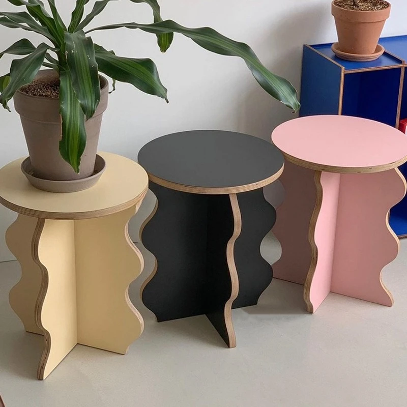 Cartoon petal edge table, Nordic small tea table, solid wood colored small table