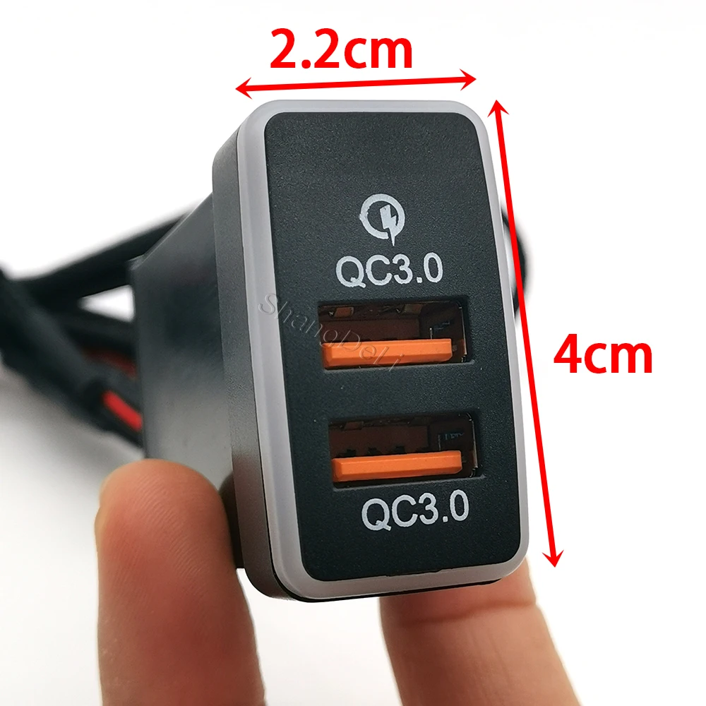 Suitable for Hino 300 modified QC3.0 car charger dual charging usb port phone charger
