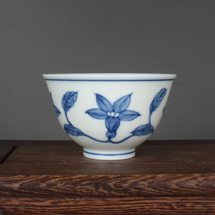 

Ming Chenghua Blue And White Tea Cup Gardenia Flower Tea Cup Master's Cup Antique Ceramic Ware Vintage Collection