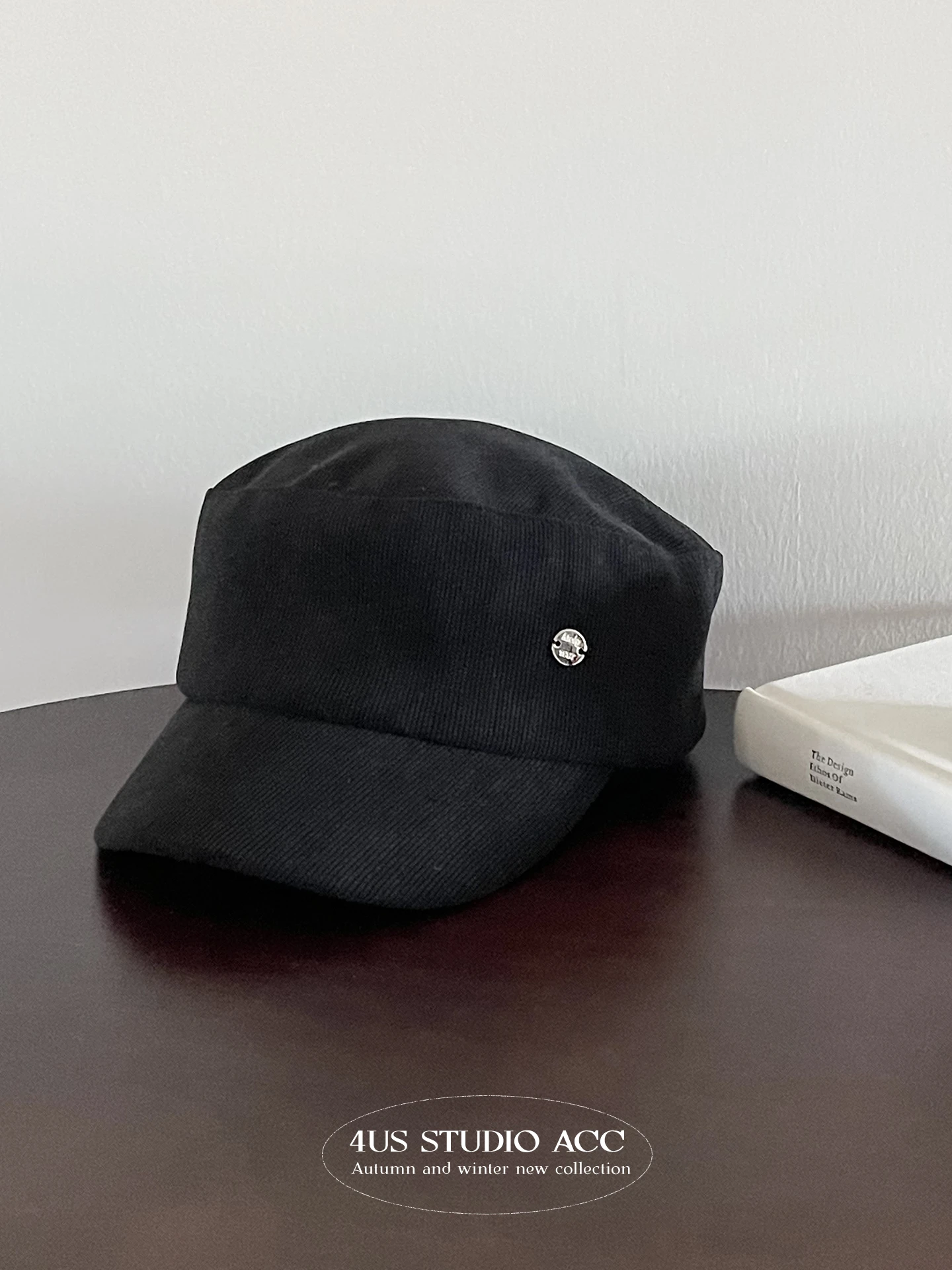 Corduroy Flat Top Newsboy Cap for Women British Style Retro Equestrian Hat Makes Face Look Smaller
