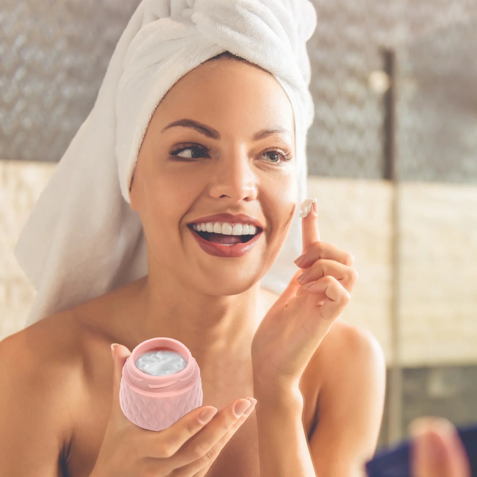 

4Pcs Silicone Travel Containers Empty Makeup Bottles Leak Proof Refillable Cream Jars Portable Small Skincare Bottles