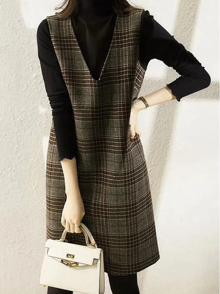 Checkered sleeveless vest dress women in autumn and winter new cinched waist V-neck slimming color blocking strap skirt