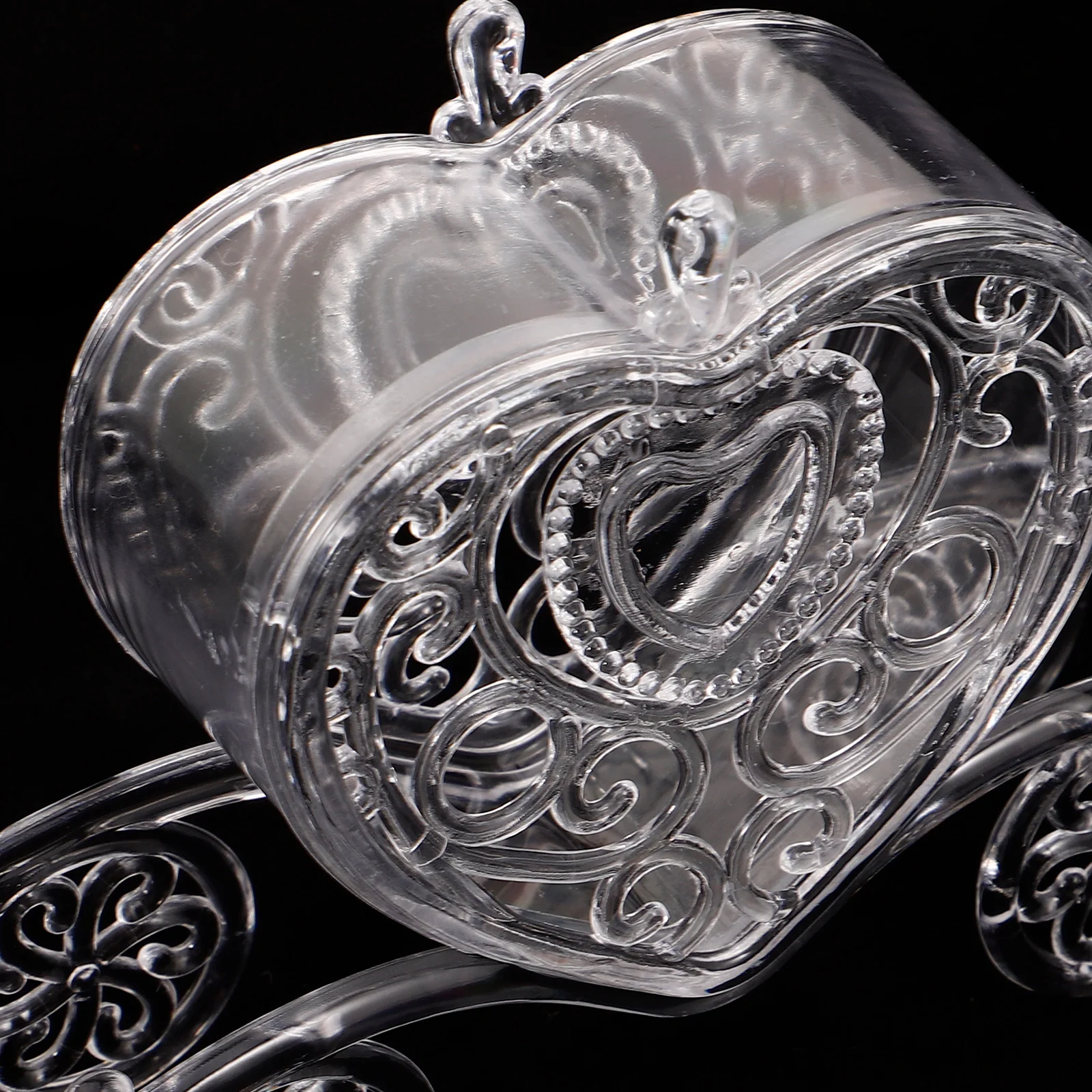 

12Pcs Carriage Candy Box Heart Shape Acrylic Rustic Wedding Party Favor Candy Storage Container Carriage Box Wedding Party Gift