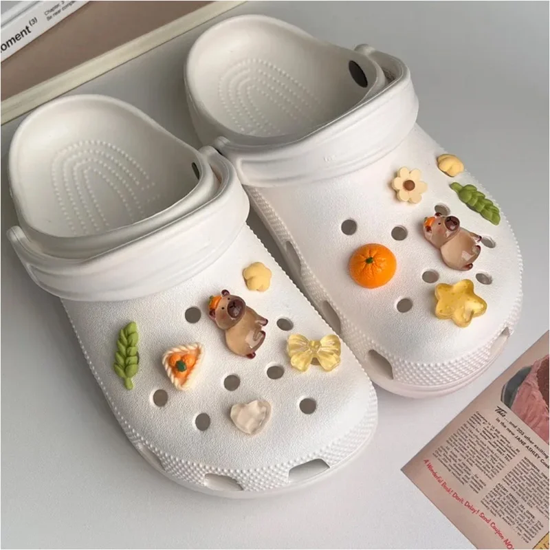 New 12pcs Set of Cartoon Cute Capybara Shoes Charms Funny Shoe Buckle for Clogs Sandals Decoration Xmas Party Gifts