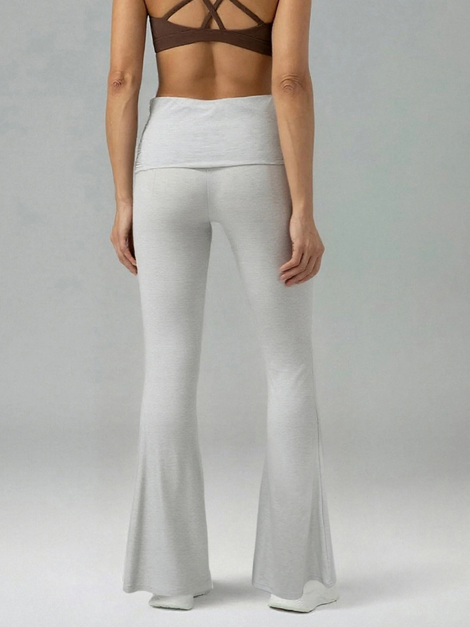 Damen-Schlaghose in Übergröße mit hoher Taille, elastischem Bund und stilvoller Schlaghose für Arbeit oder Spielen – einfarbige Falte