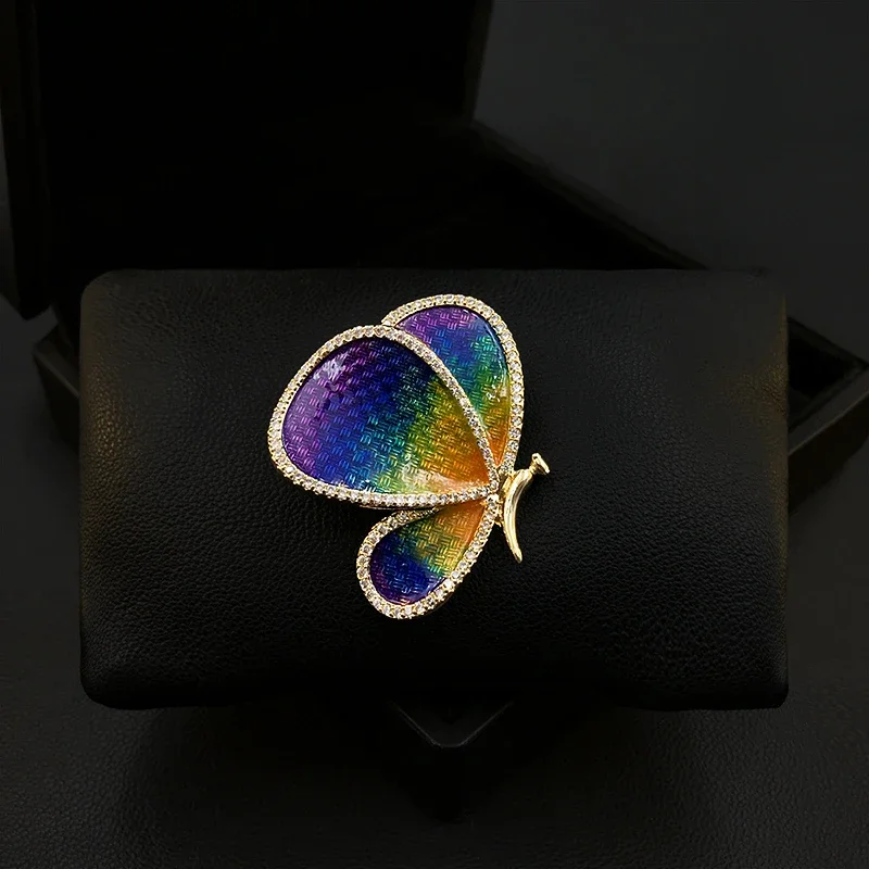 

Colorful Butterfly Brooch Women's Retro High-End Suit Neckline Insect Corsage Clothes Accessories Coat Enamel Pins Jewelry 5720