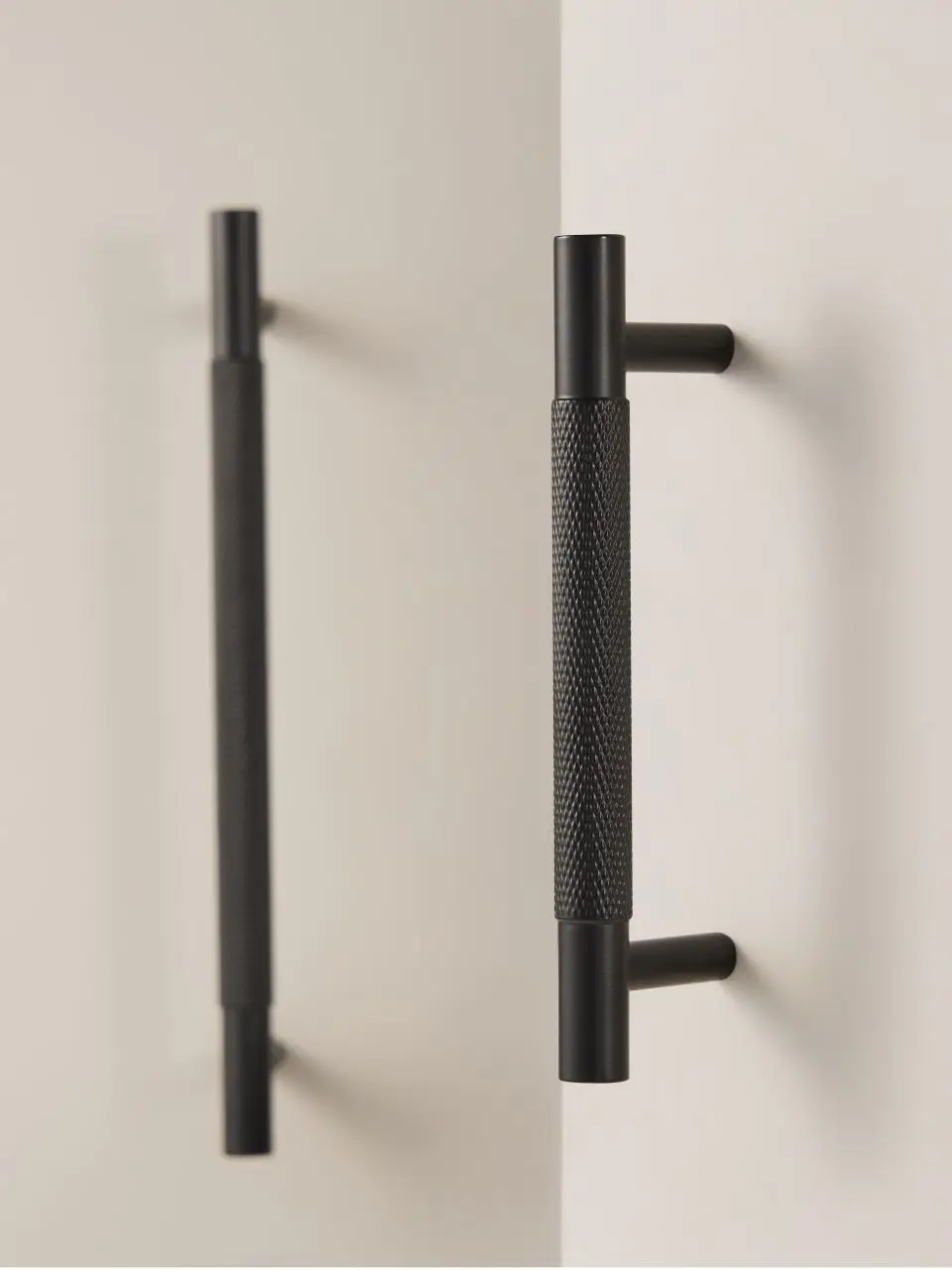 Nurlin Brass Diamond-cut Cross Knurl Pattern Gold Black Kitchen Cabinet Handles Wardrobe Pull T-bar Knobs 500mm Long Available
