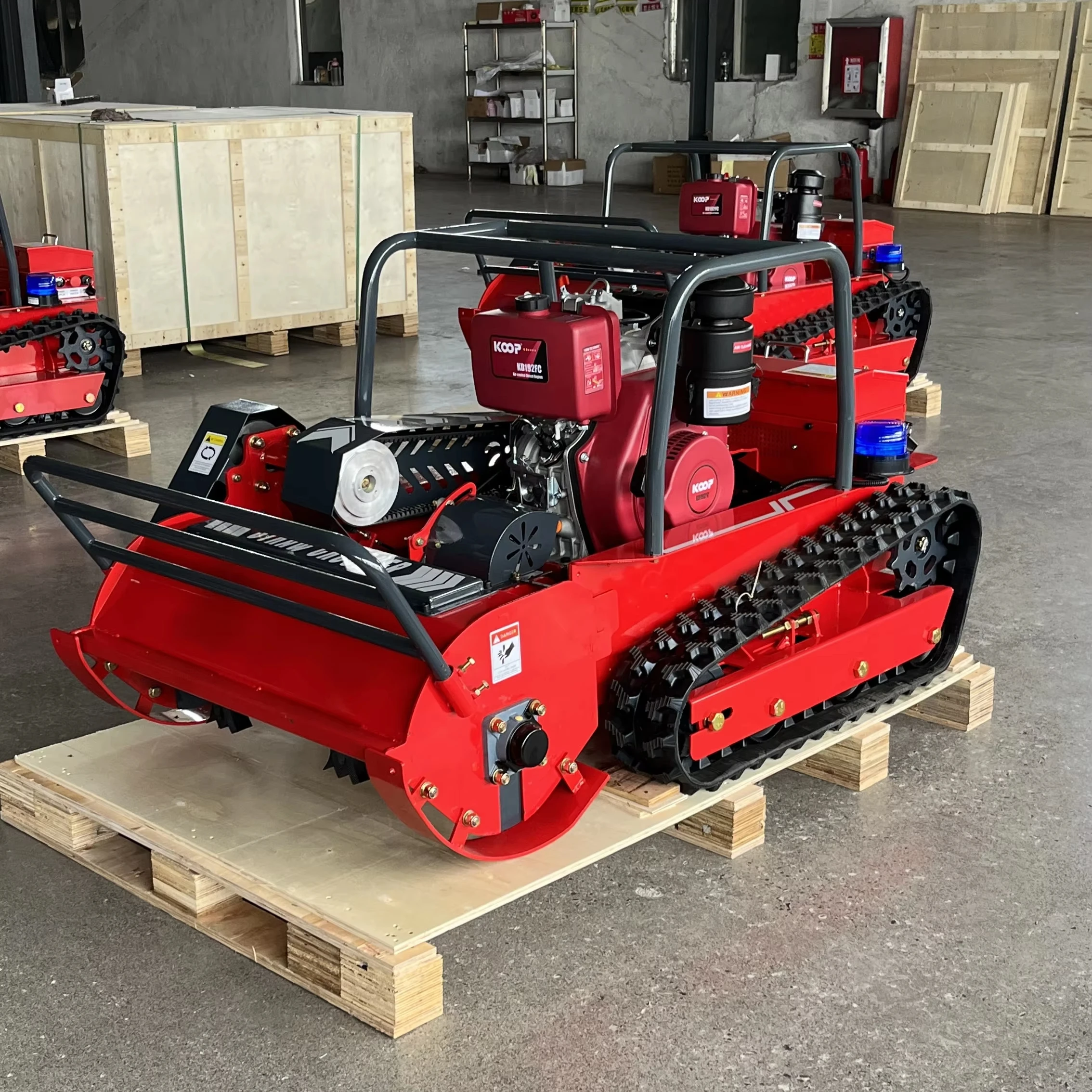 Wholesale CE EPA Approved Self-Propelled Agricultural Rubber Lawn Mower for All-Terrain Steep Slopes Including Wet Grass Gravel